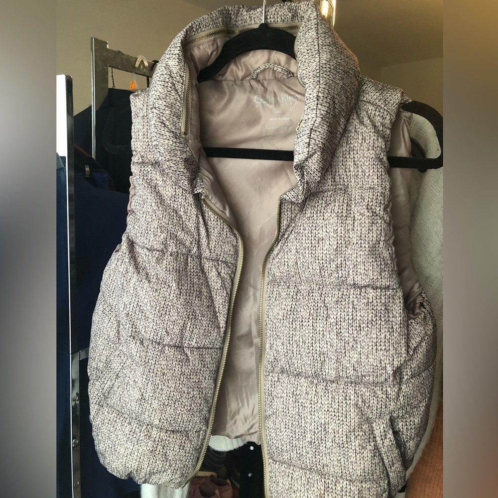 Calvin Klein size Small puffer vest